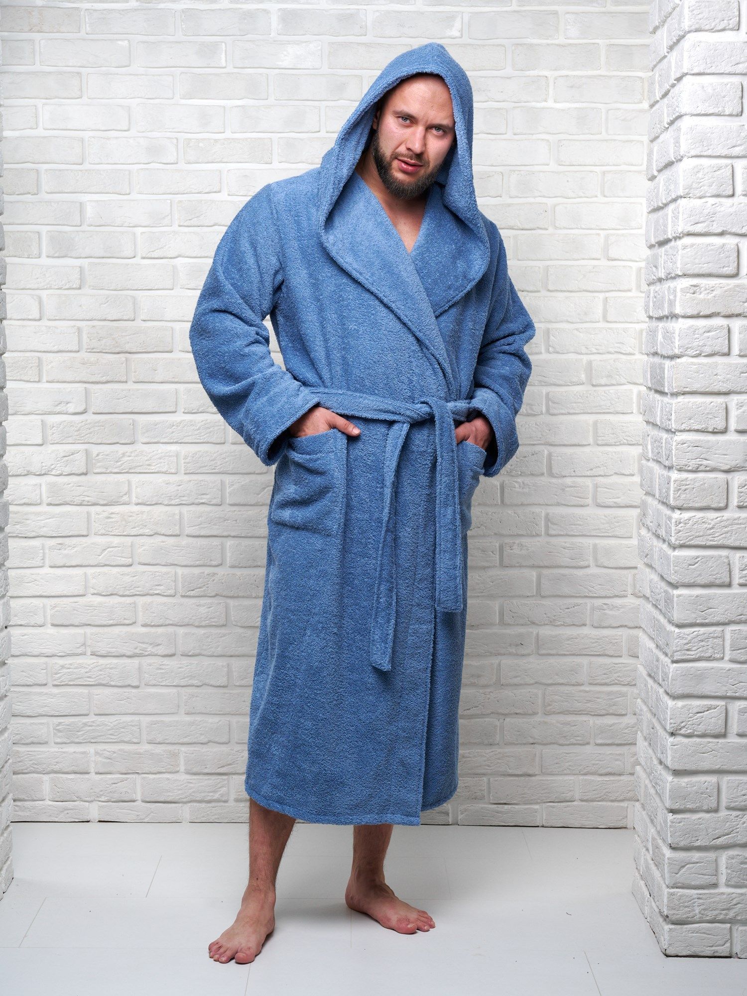 снимок Халат мужской махровый PandaHug с капюшоном, лазурный от магазина BIO-TEXTILES ОПТ
